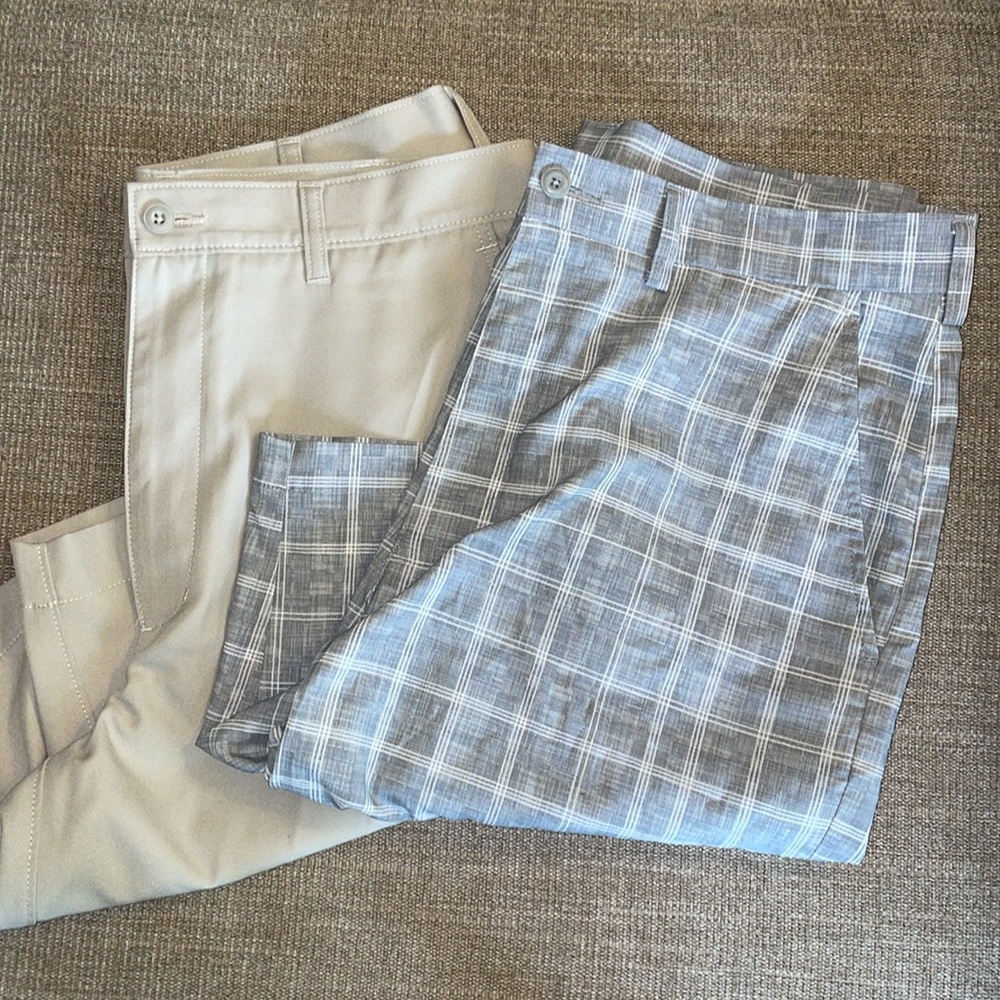 2 pairs of men’s PGA Golf shorts size 32